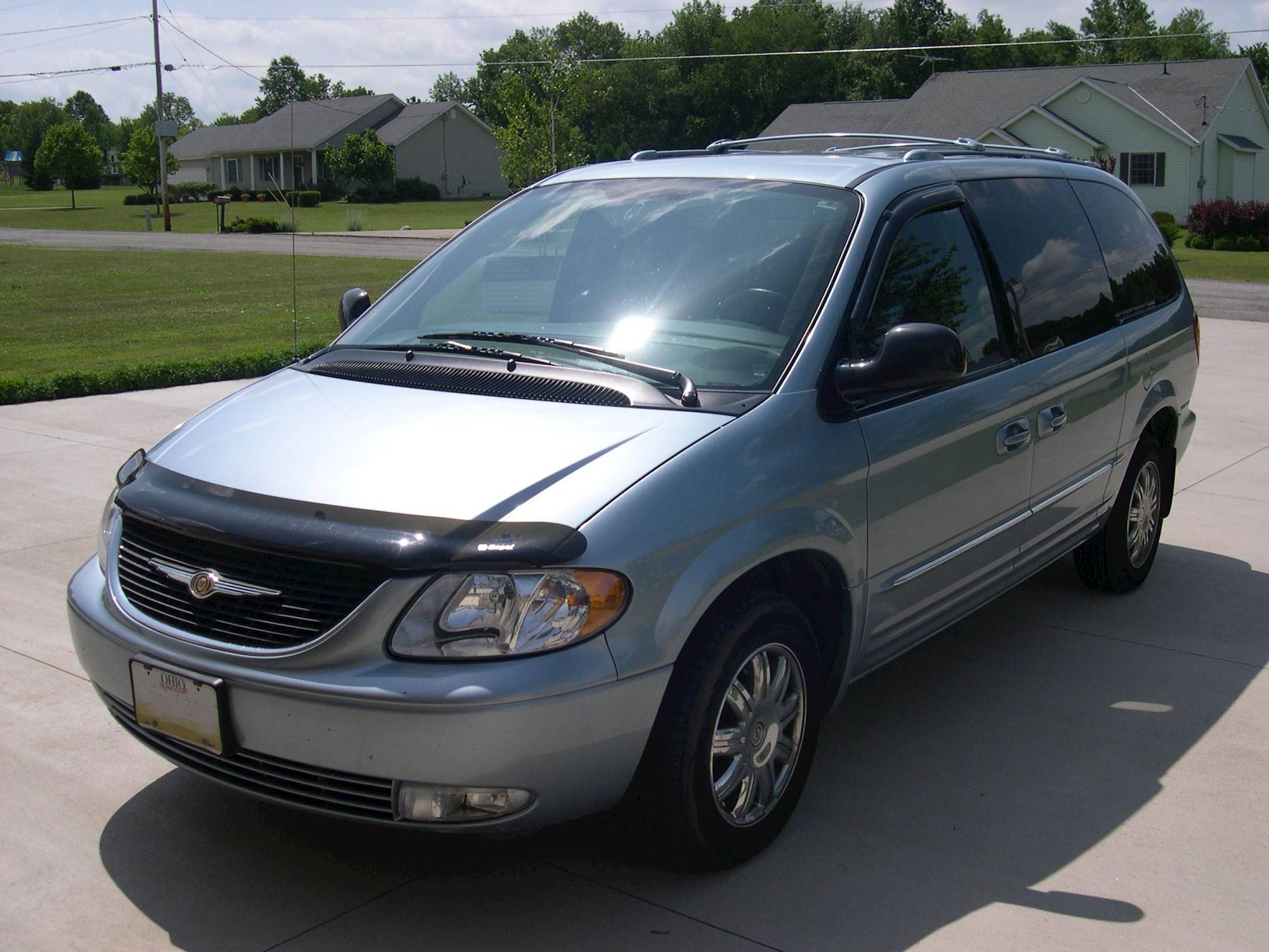 2004 Chrysler Town and Country Family Value - Passenger Minivan 3.3L V6 auto 2004 Chrysler Town And Country Tire Size