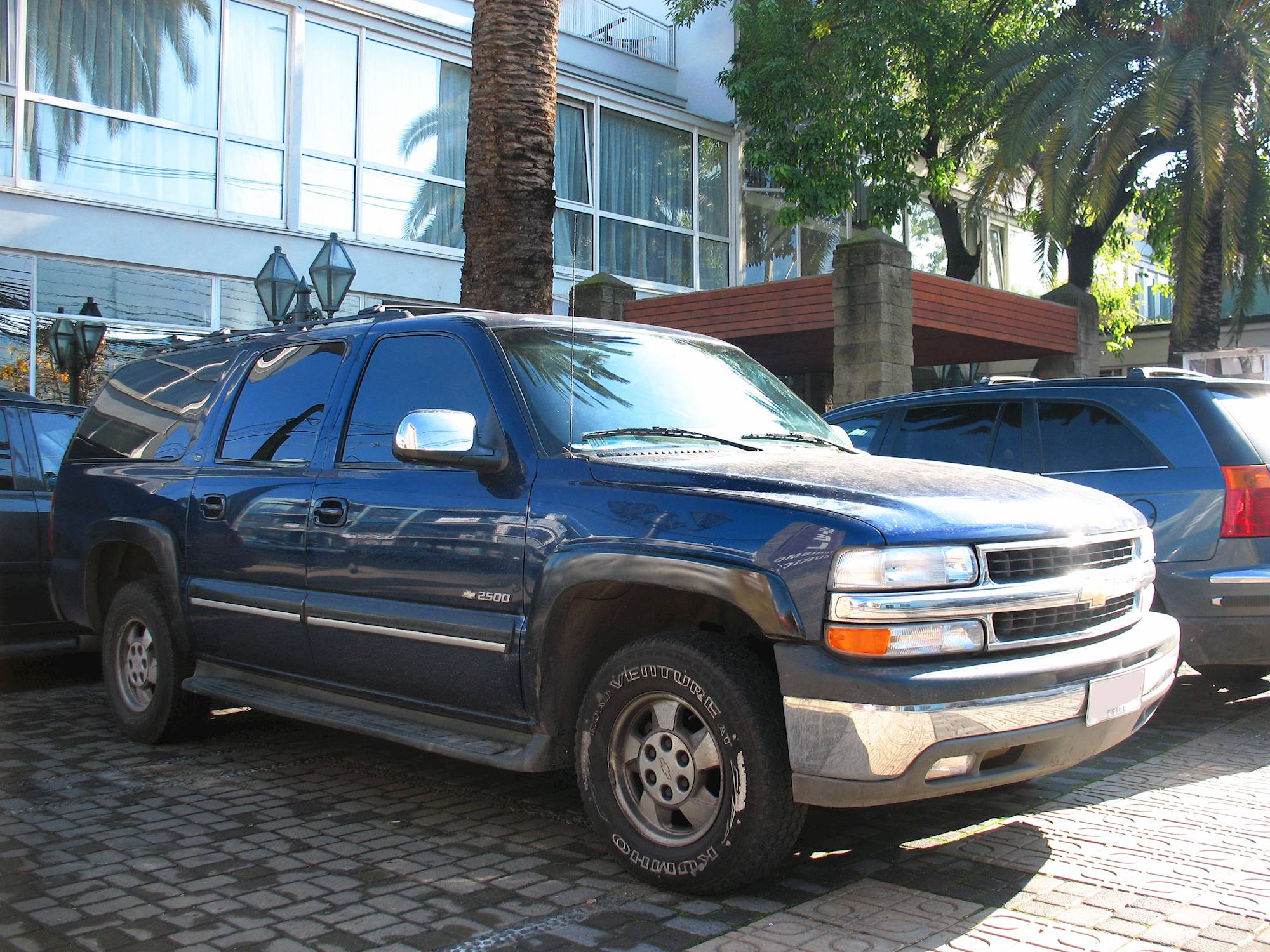 2003 Chevrolet Suburban 4-Door 1500 4WD LS 2003 Chevy Suburban 1500 Towing Capacity