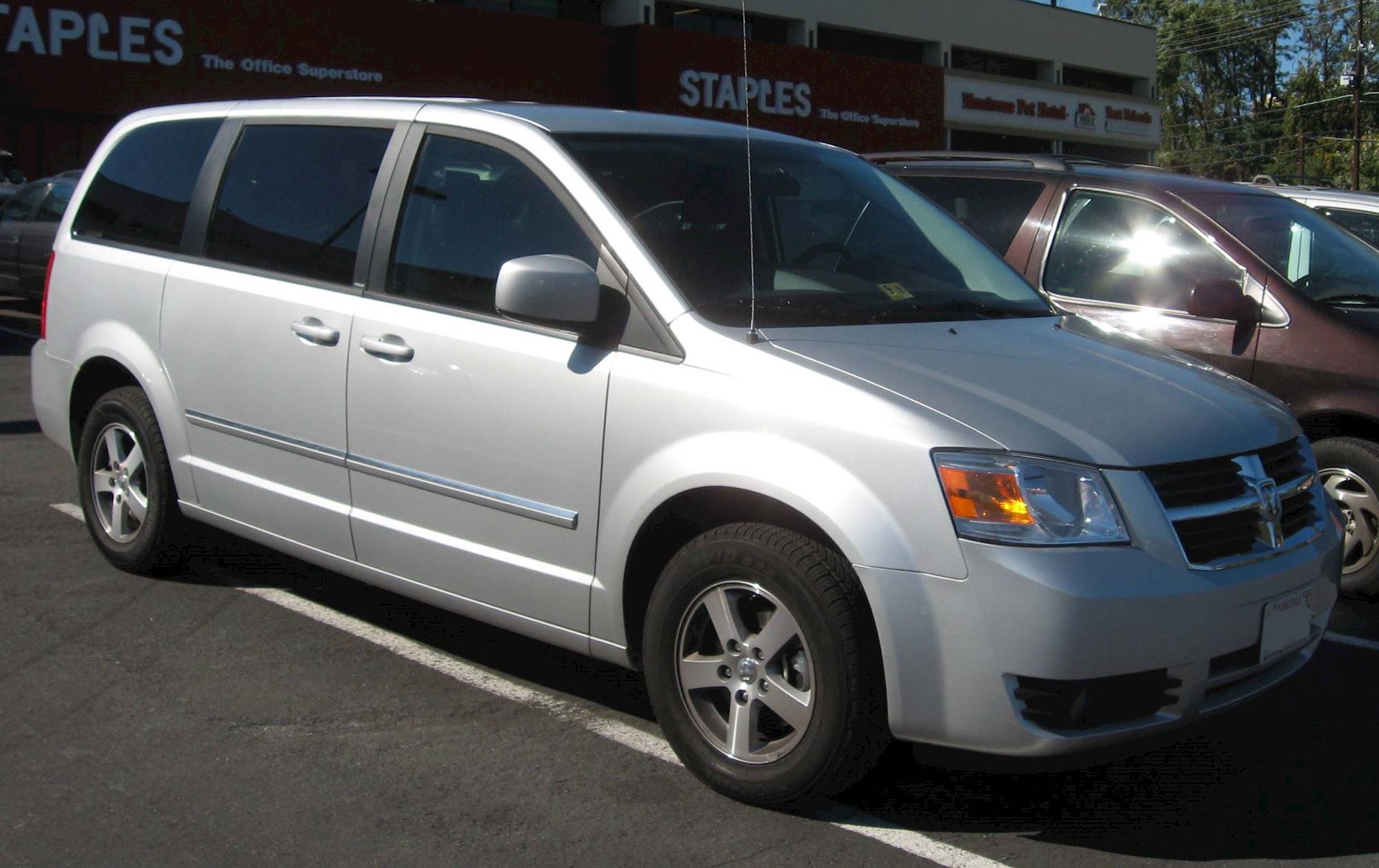 2007 Dodge Caravan SE - Passenger Minivan 2.4L auto