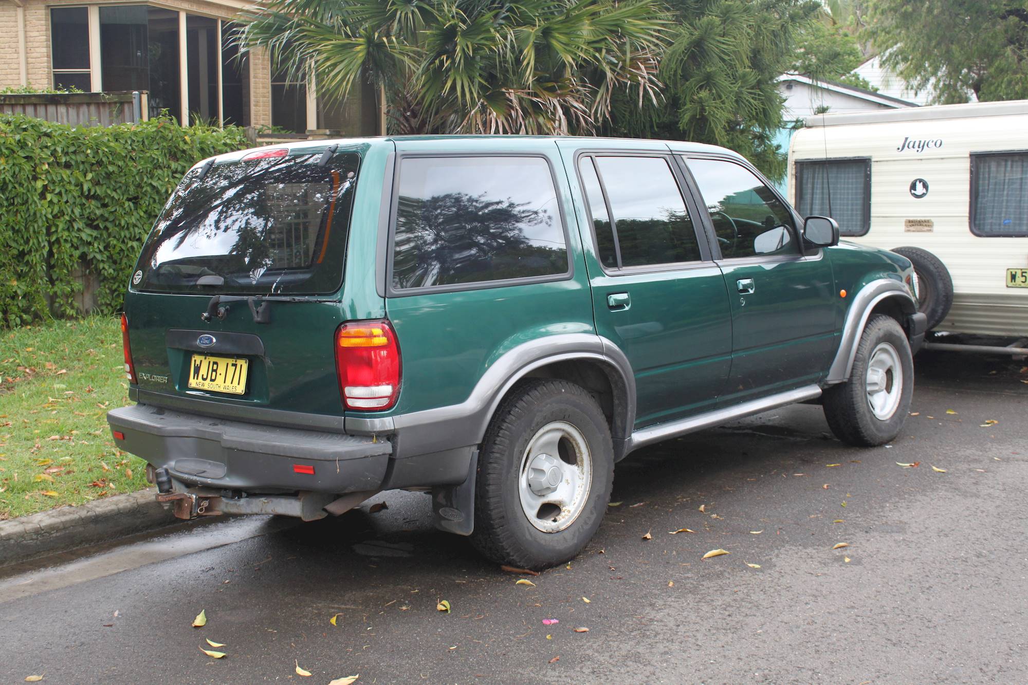 File:1999 Ford Explorer (UQ) XL 5-door wagon (22693715589 ...