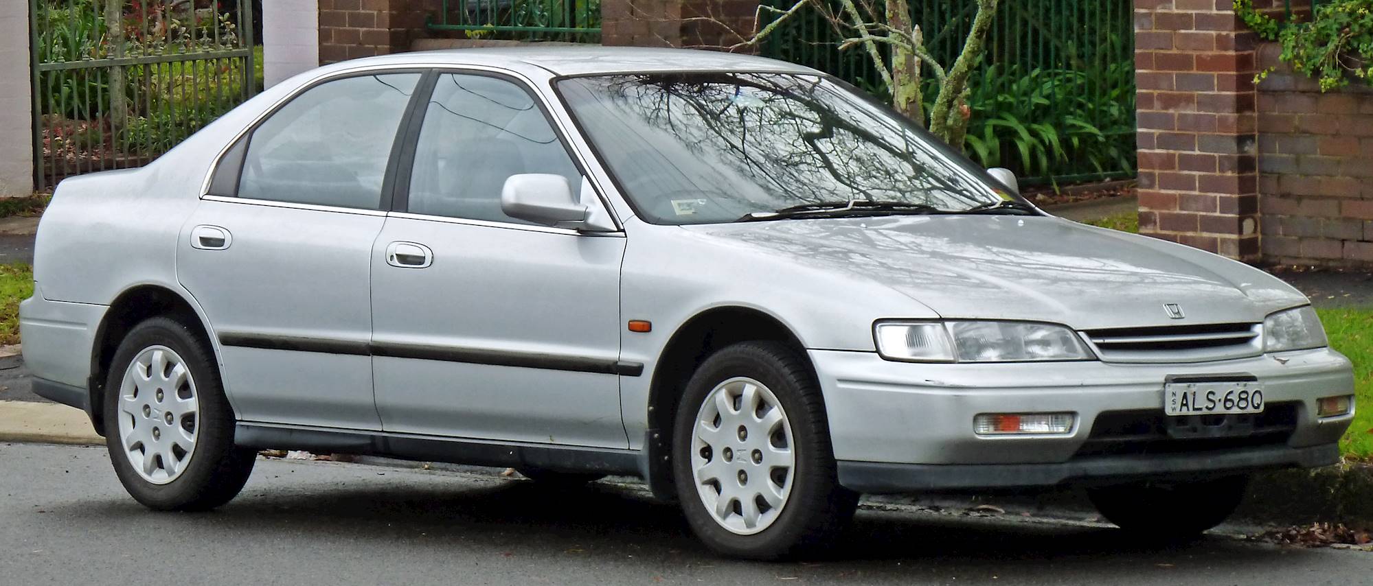 1993 Honda Accord SE - Coupe 2.2L auto